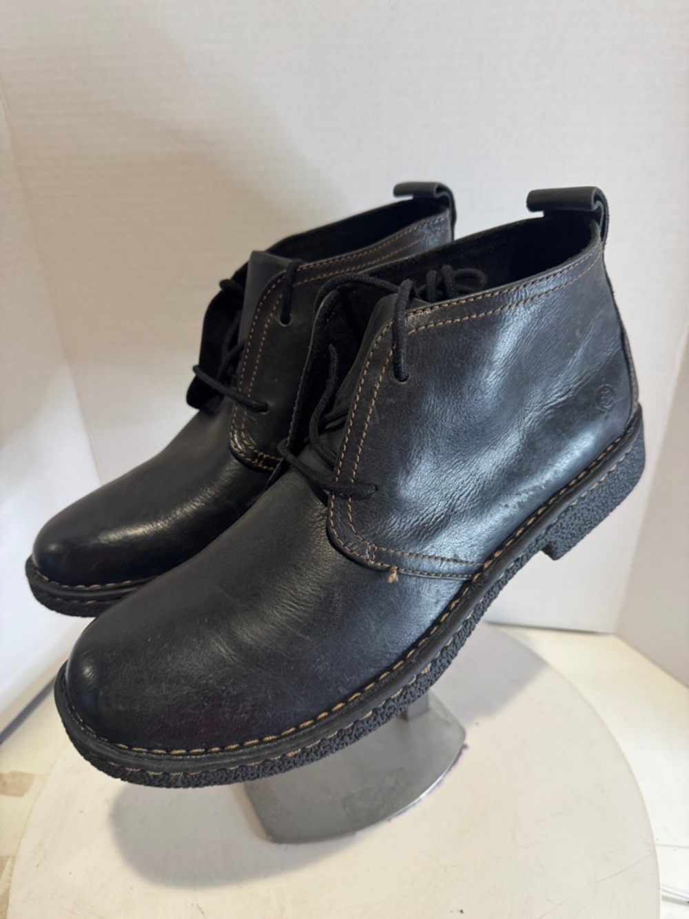 Born Men's Harrison Leather Chukka Boots size 10.5 new